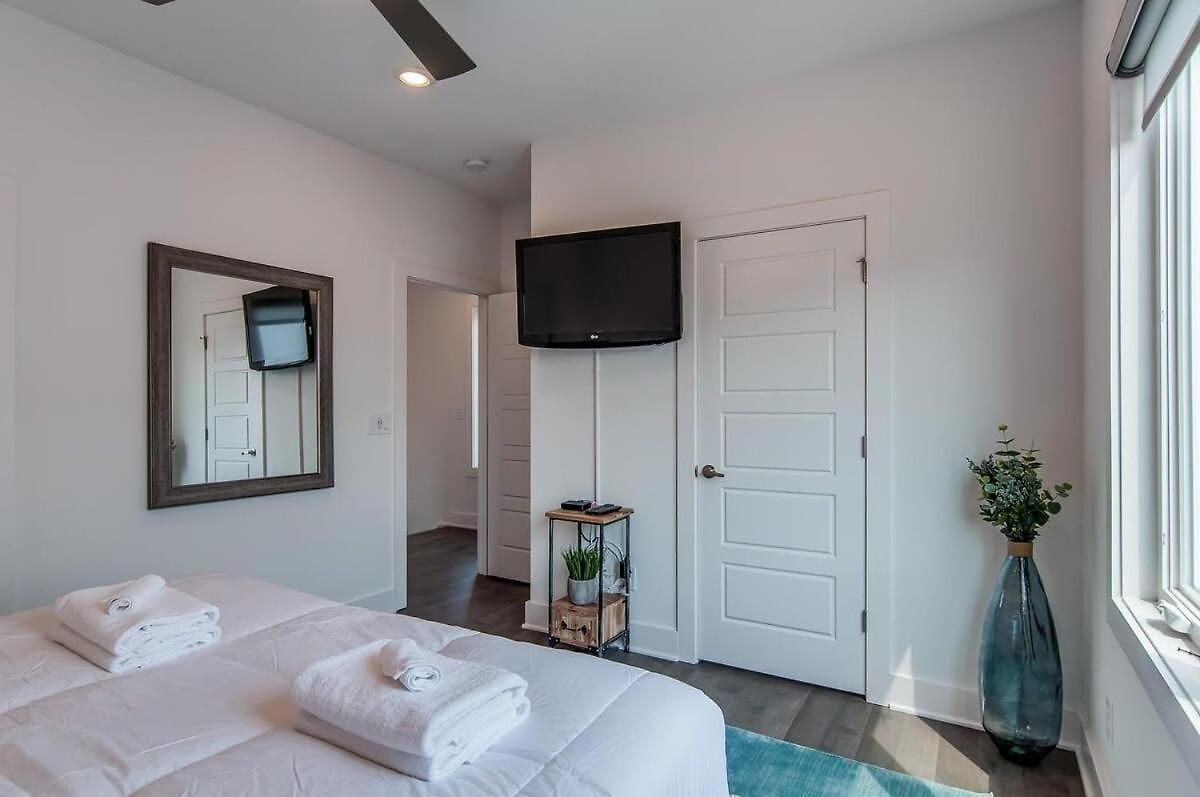 The East Side Vibe By Local Holiday home