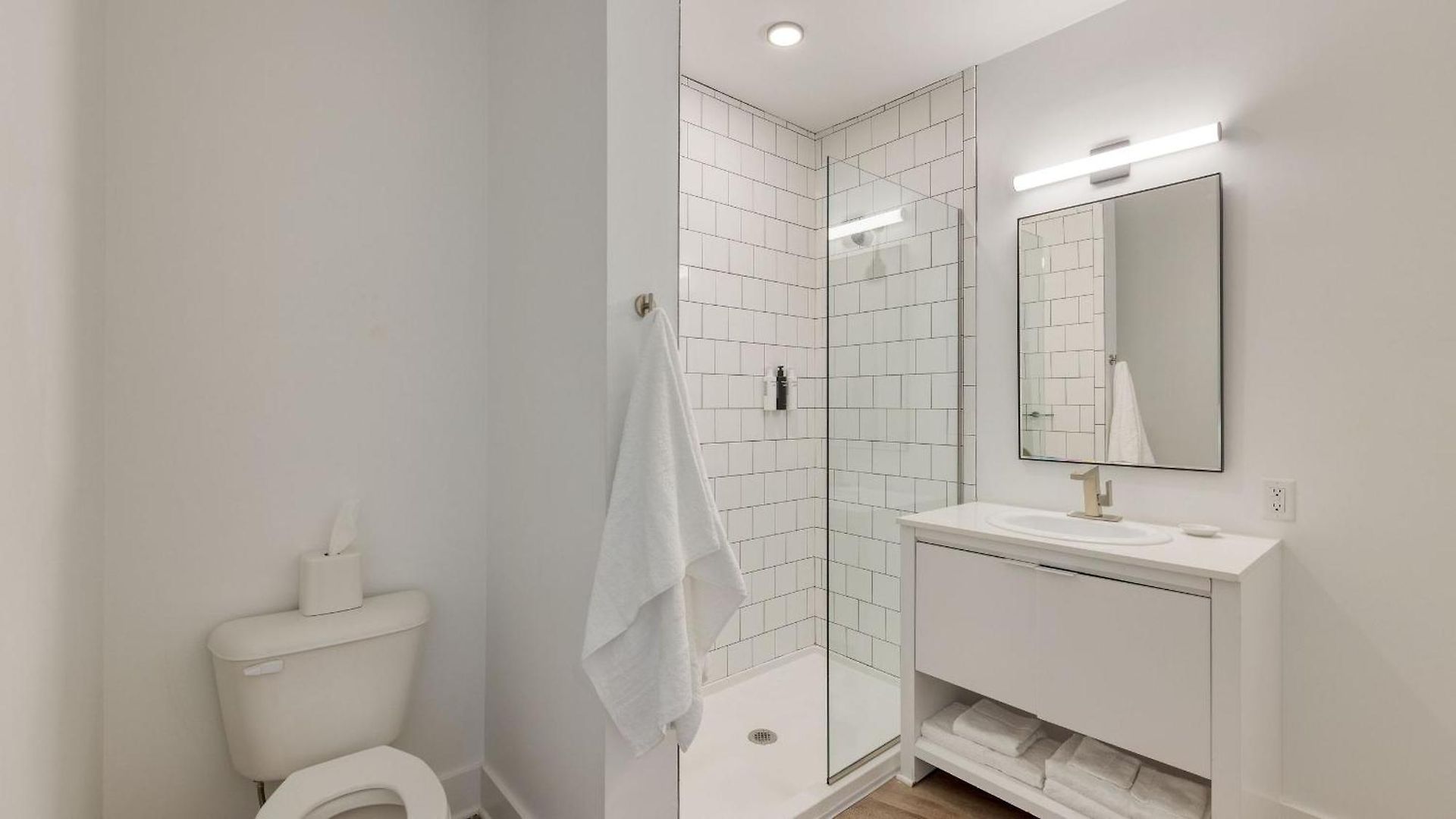 The Double Shot: Dual-suite Bachelor Retreat By Avantstay Holiday home Nashville