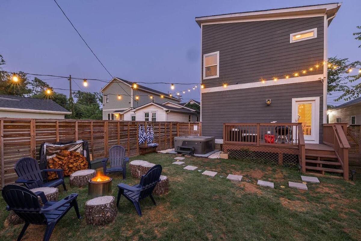 Speakeasy Game Room, Hot Tub, Fire Pit, King Bed - Close To Downtown Nashville