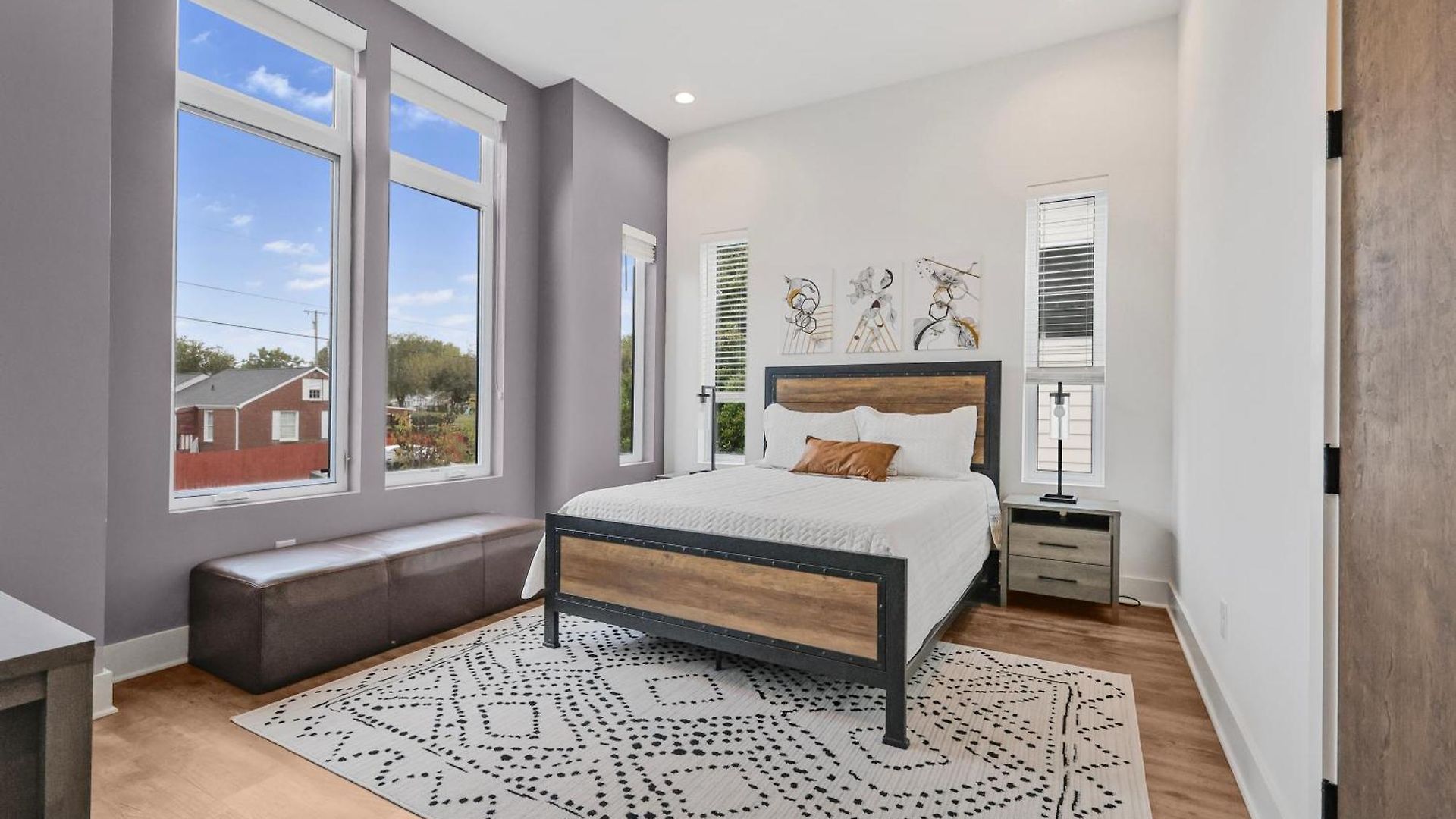 New Modern 4br Extended - Fully Equipped - Workspace - Parking *