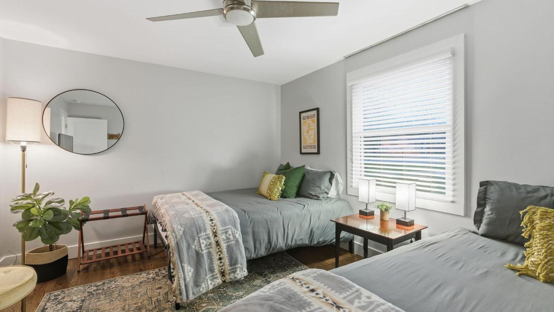 Spacious Modern Ranch 5 Miles To Downtown Holiday home