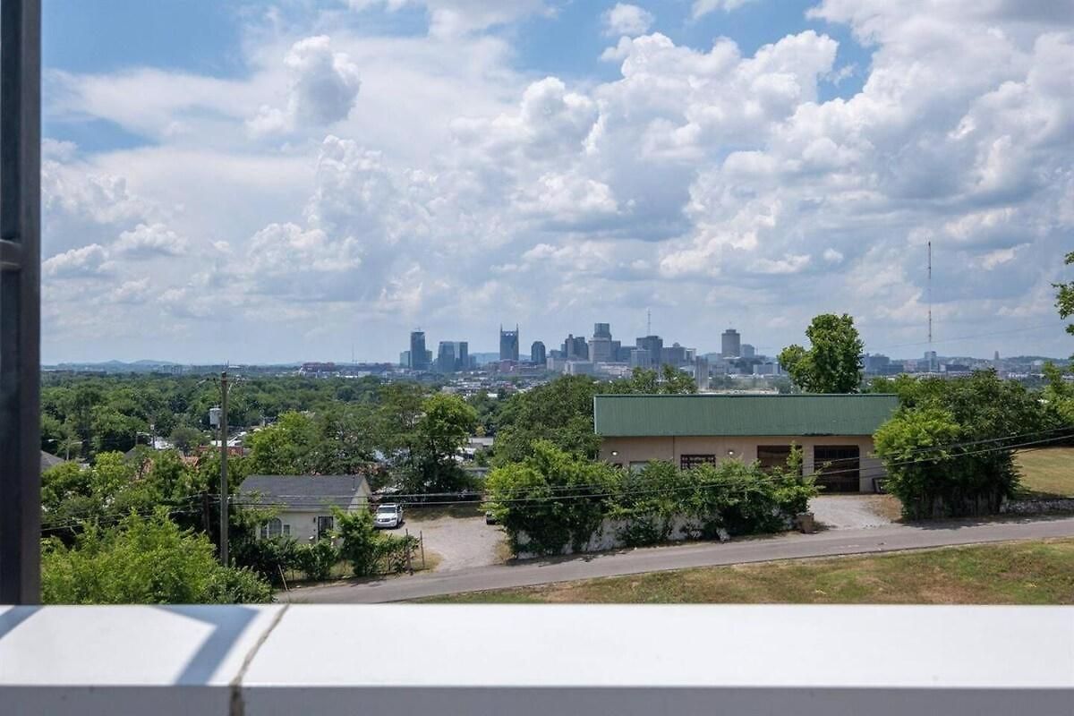 The Wild Fern D * Nashville