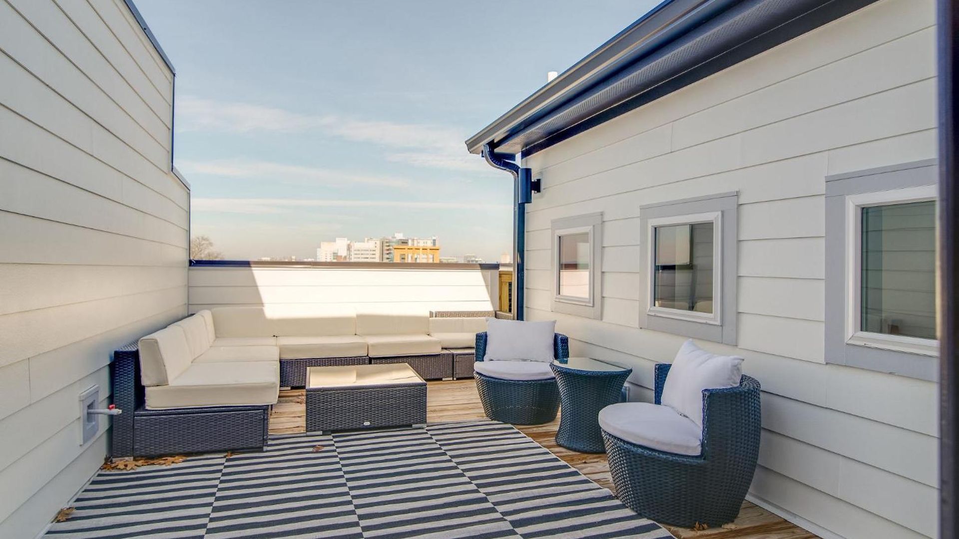 Holiday home Luxe Hillsboro Village Homes For 24 With 4 Patios, Rooftops And Garage Parking, Gourmet Kitchens And Smart Tvs, Walk To Vanderbilt, Pancake Pantry And Fido, 24hr Hospitality, 10 Min To Broadway And The Parthenon
