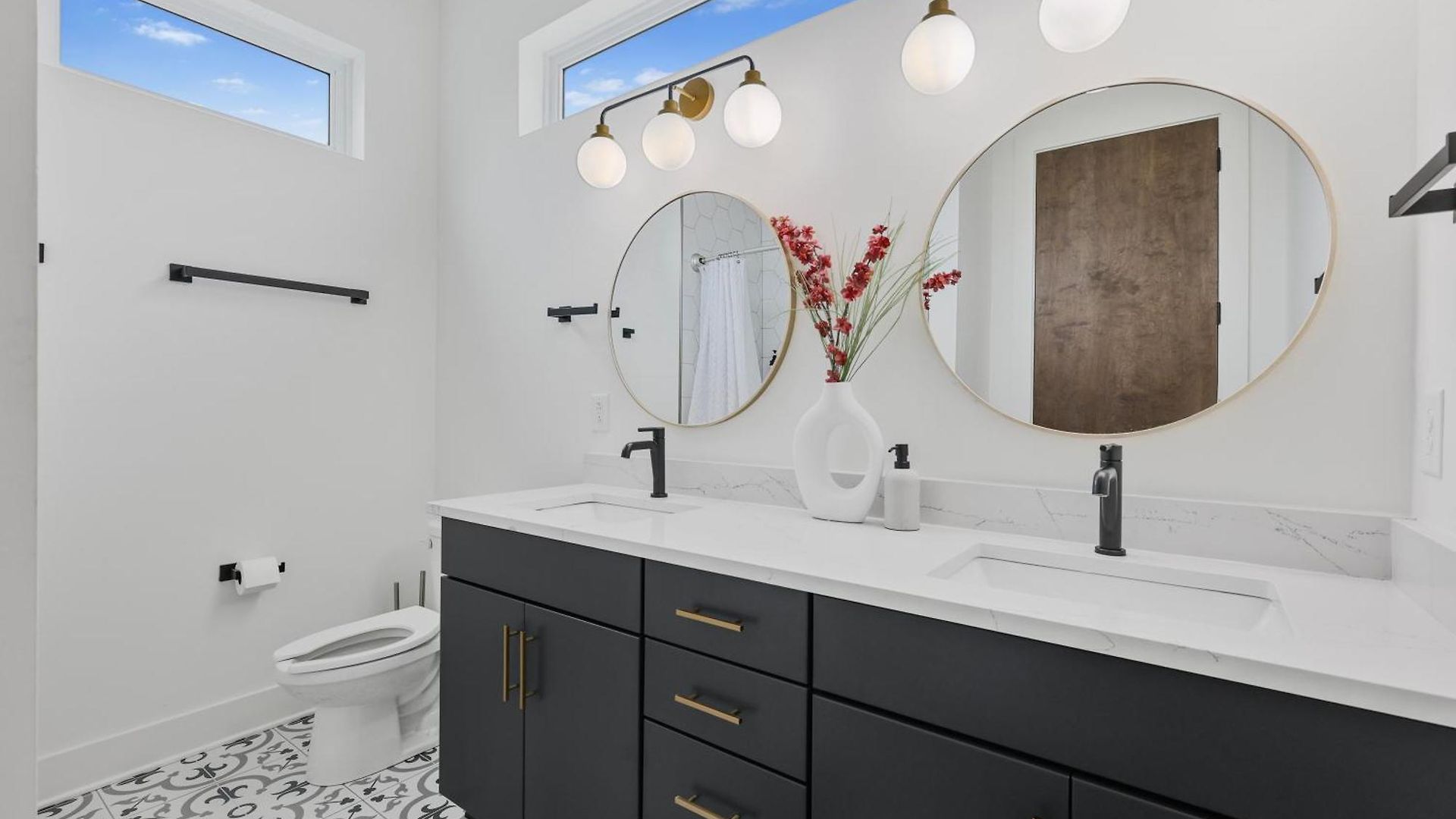 New Modern 4br Extended - Fully Equipped - Workspace - Parking * Nashville