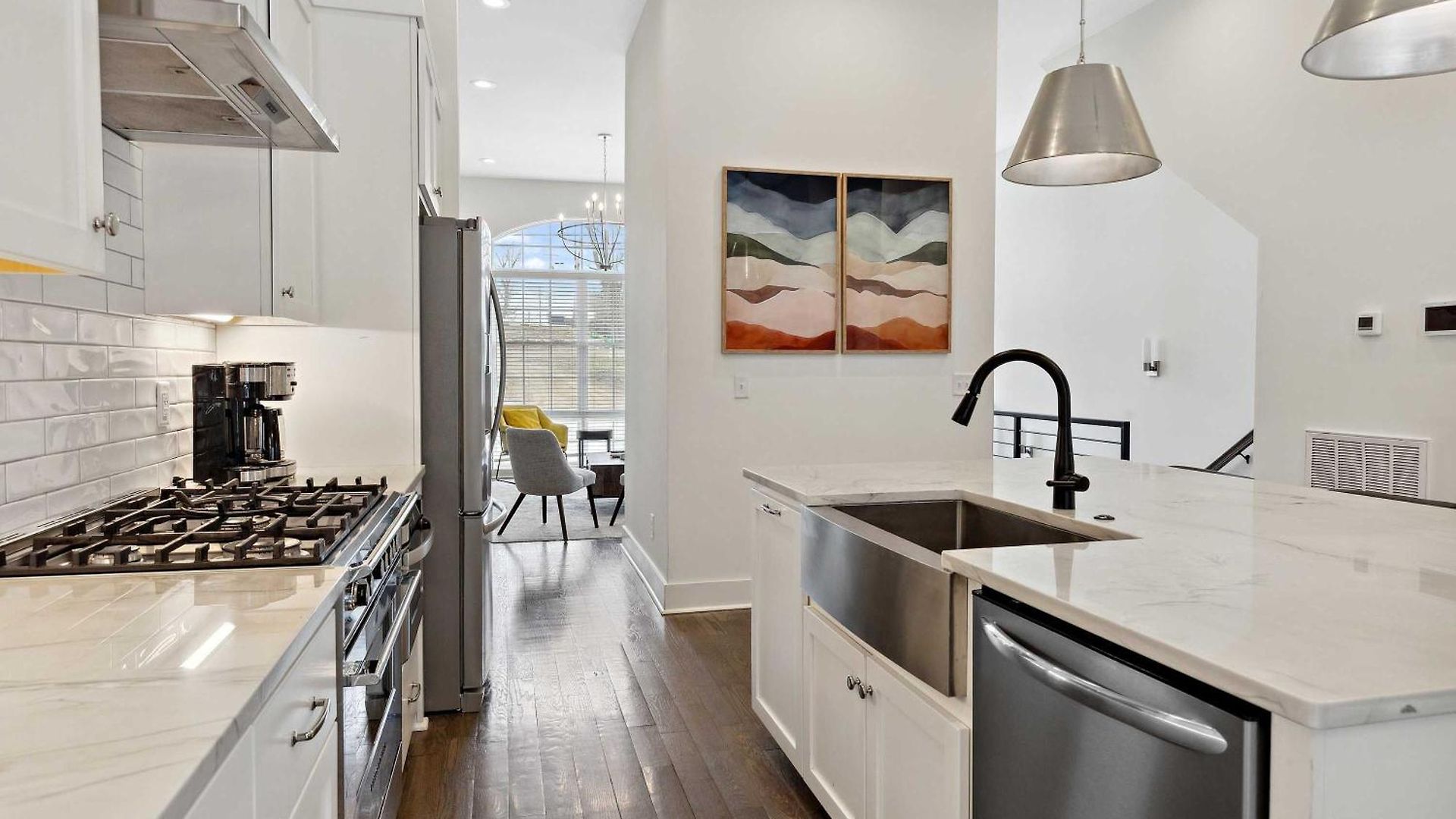 West End Oasis-new Building & Rooftop Views *