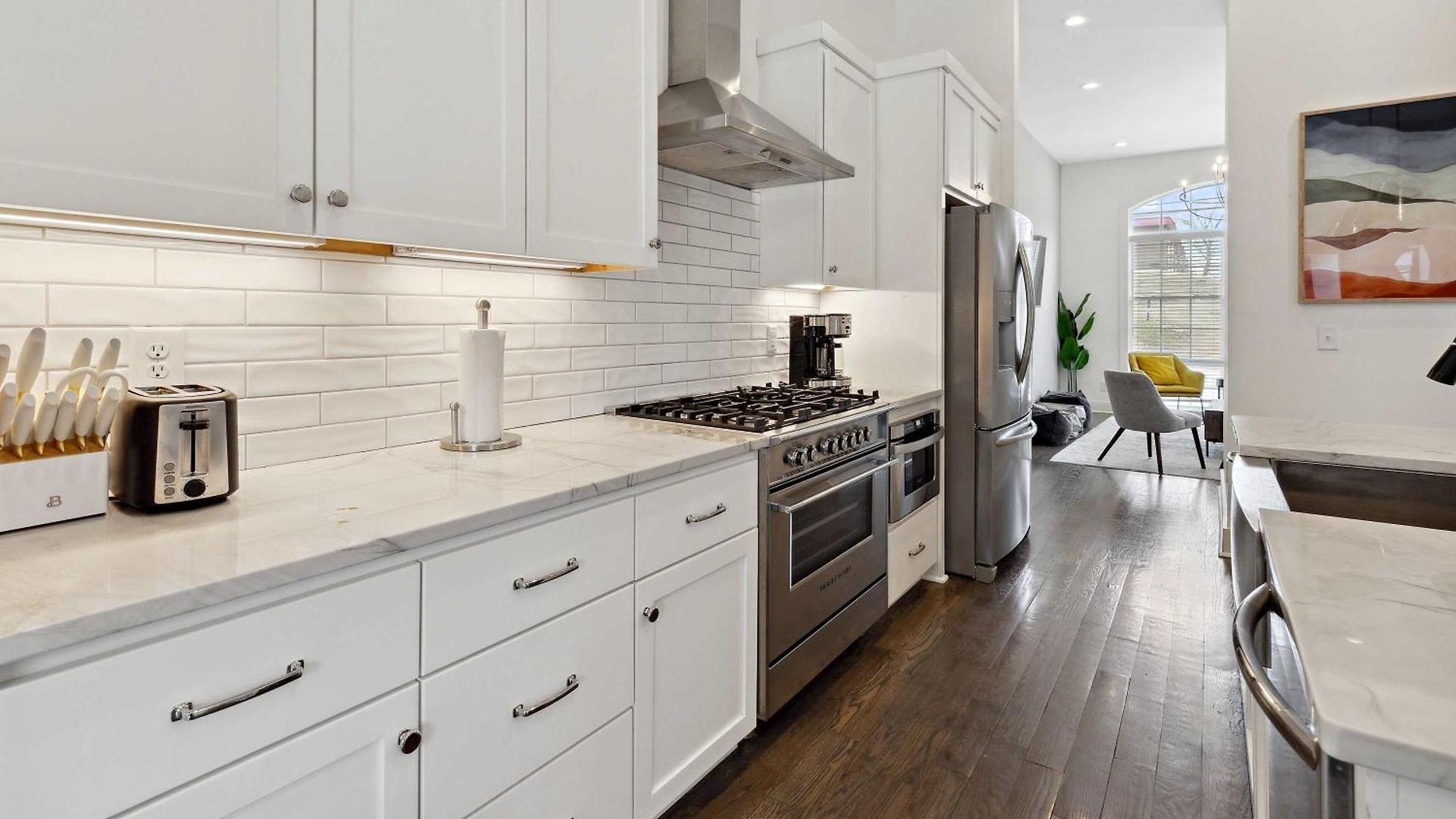West End Oasis-new Building & Rooftop Views Holiday home