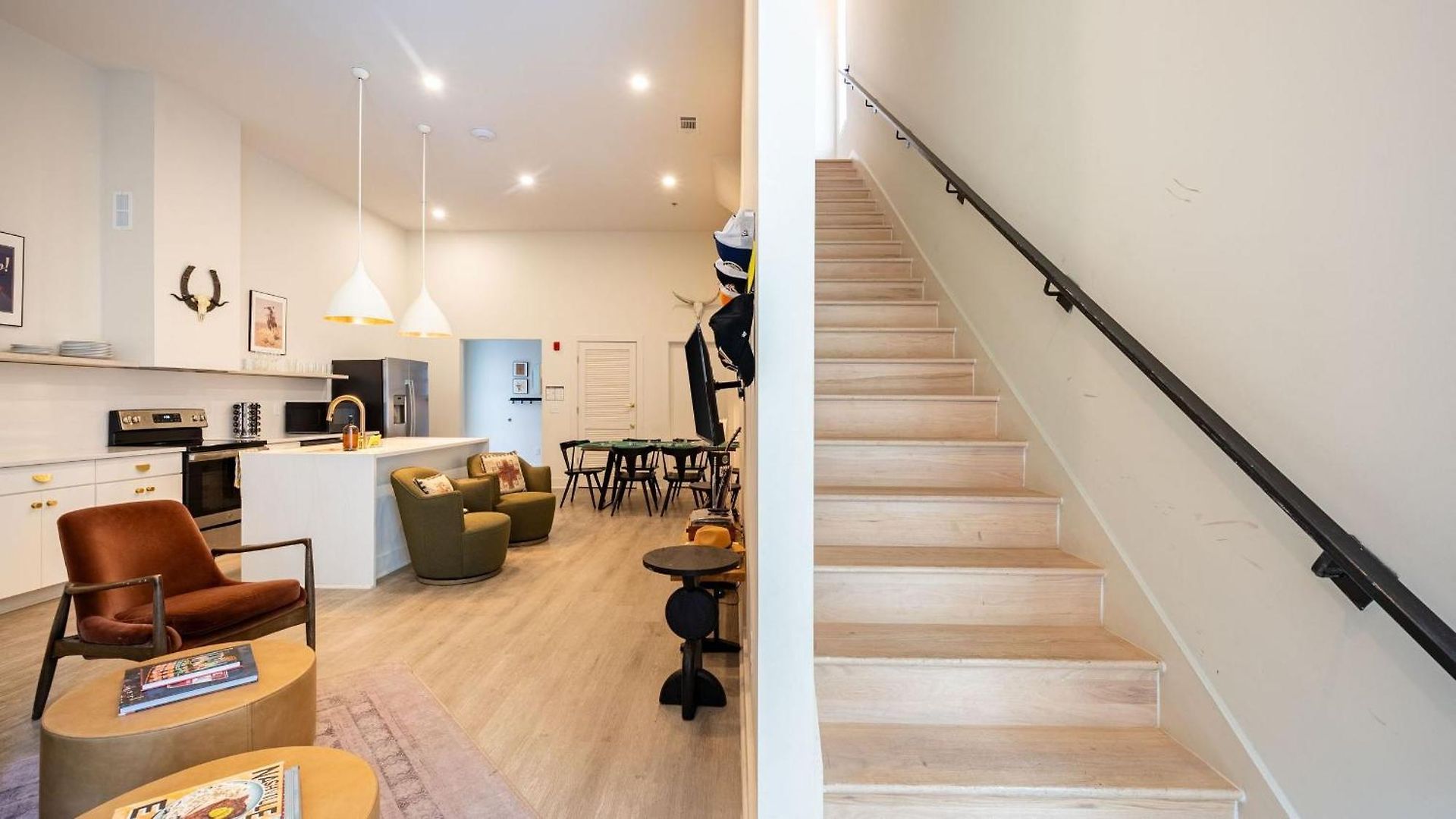 Outrider Buyout - 2 Units By Avantstay Holiday home