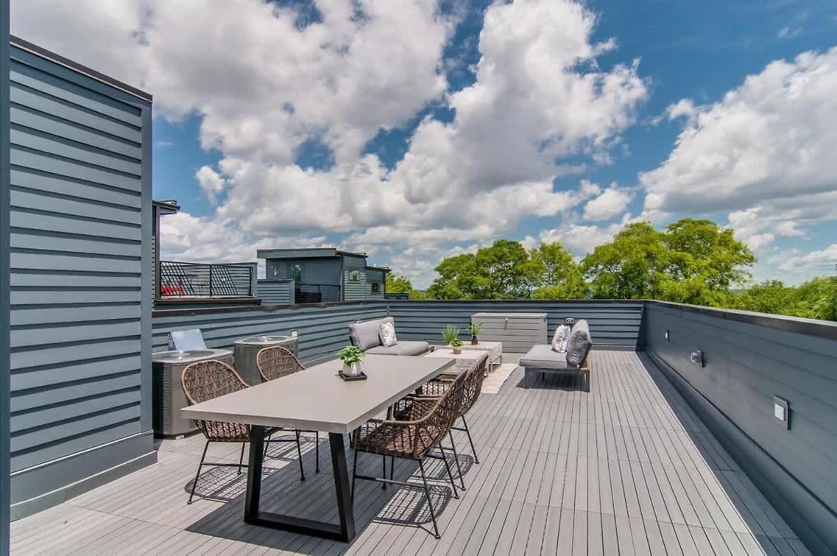 The Rooftop Retreat By Local Holiday home Nashville
