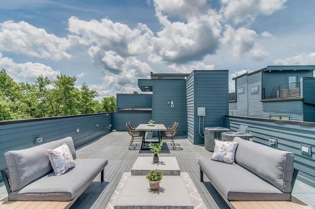 The Rooftop Retreat By Local