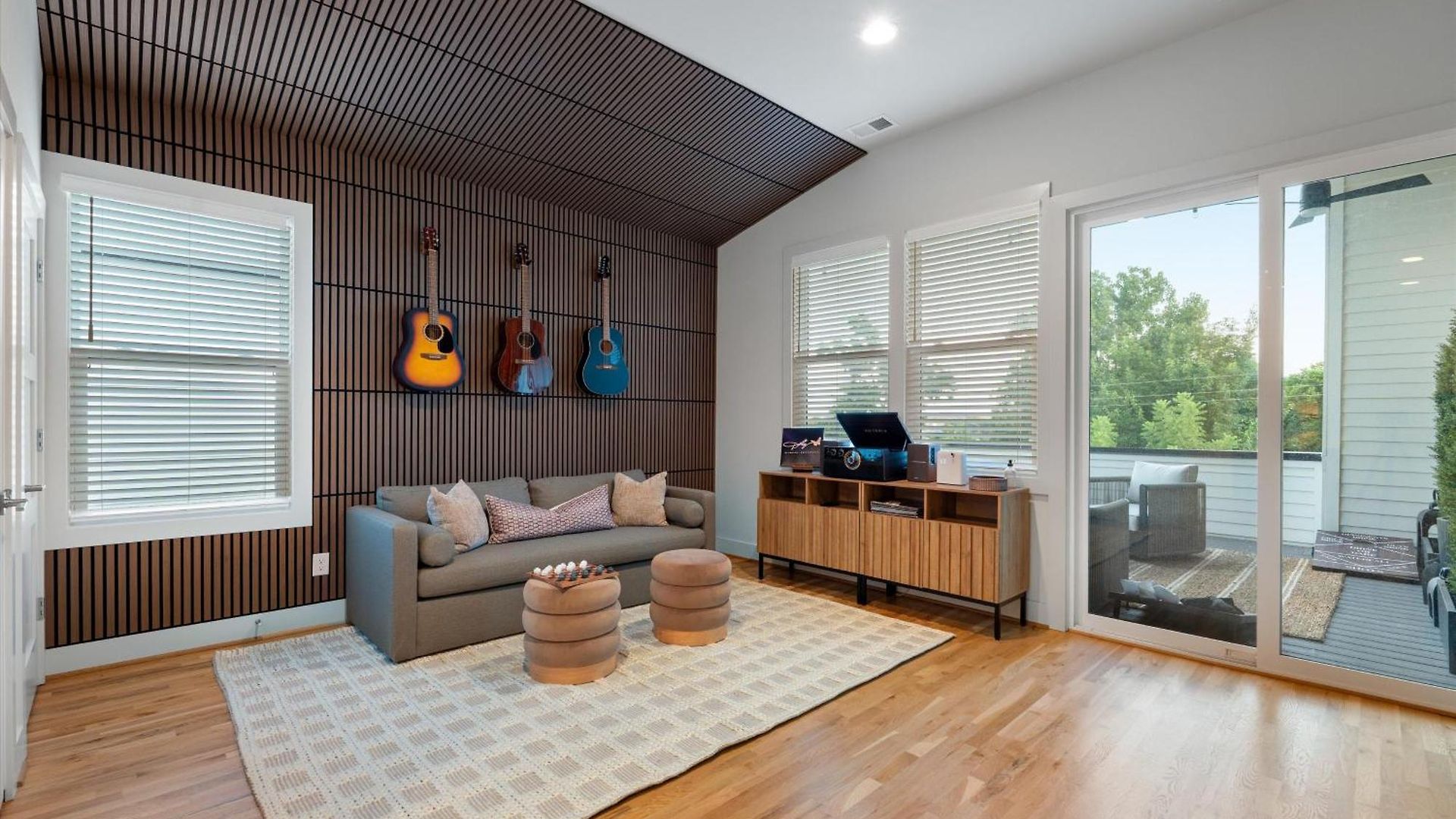 Nash - Music Retreat - 757a Lynwood Ave Holiday home