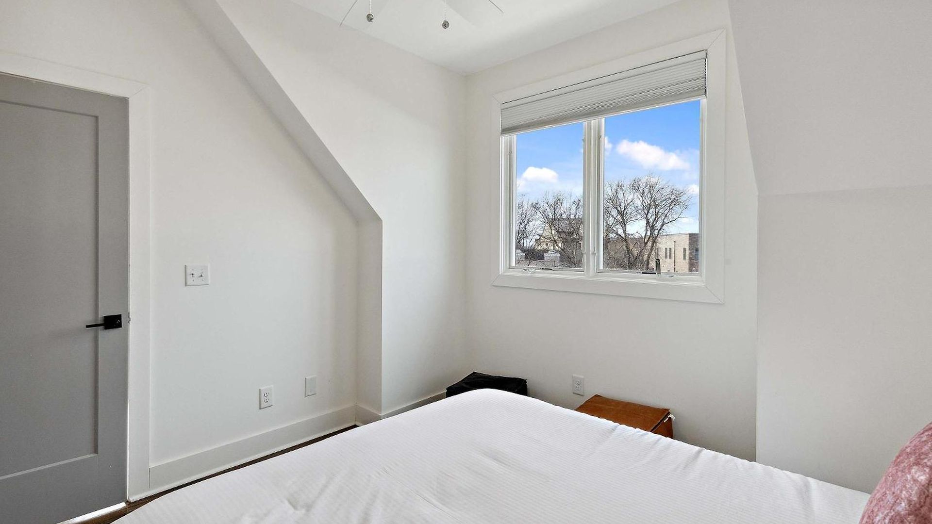 Holiday home West End Oasis-new Building & Rooftop Views *
