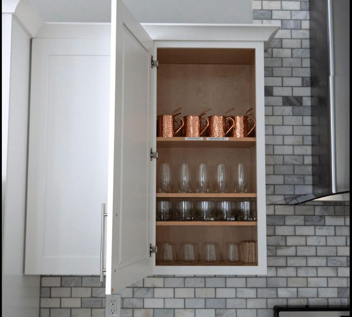 Speakeasy Game Room, Hot Tub, Fire Pit, King Bed - Close To Downtown Holiday home
