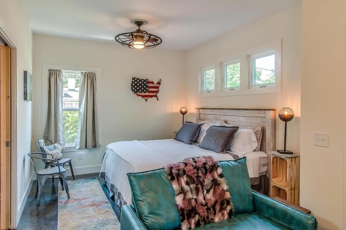 Apartment Rustic Walkable To Music Row! By Local