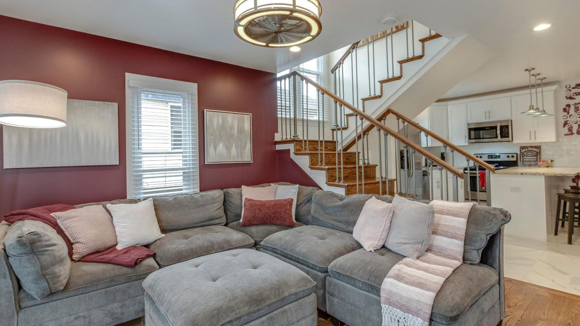 Steps From Vandy, Live Music-downtown 9 Mins Away! Apartment