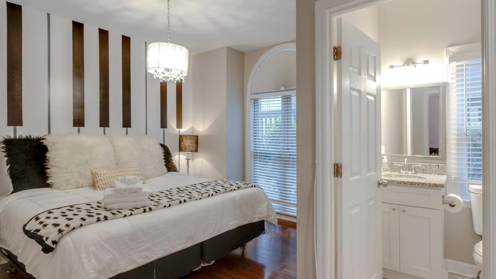 Holiday home Hillsboro Village-free Parking-9 Mins To Downtown!