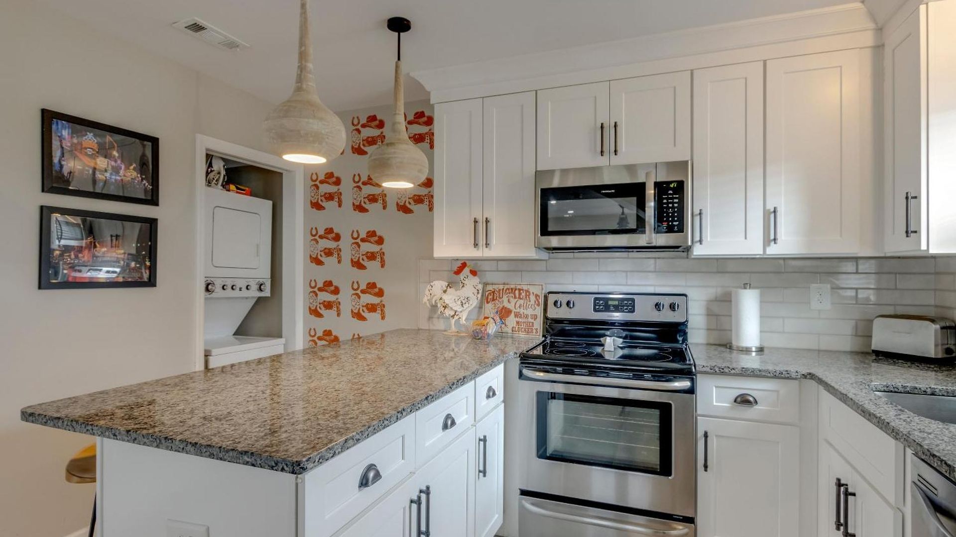 Steps From Hillsboro Village, Downtown 9 Mins Away Apartment *