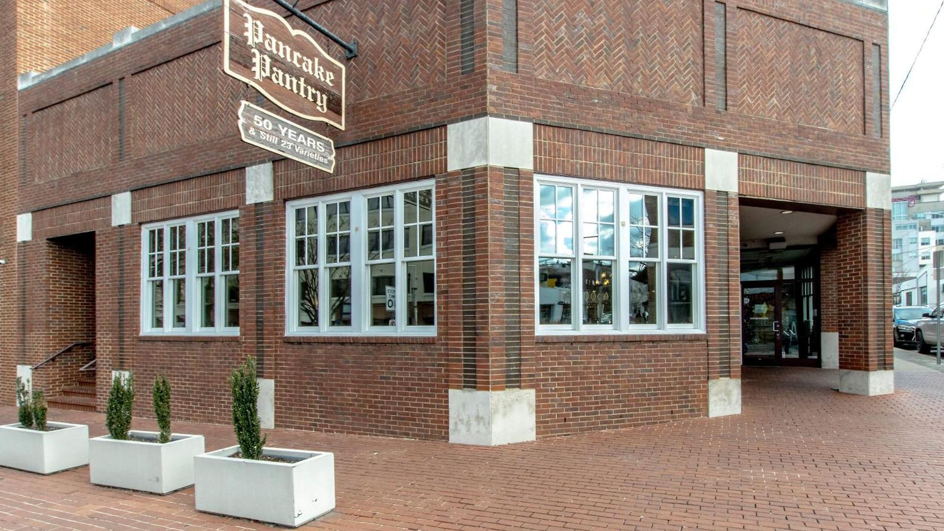 Apartment Walk About Hillsboro Village, 9 Mins To Downtown!