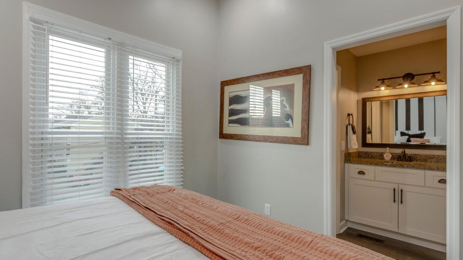 Steps From Hillsboro Village, Downtown 9 Mins Away * Nashville