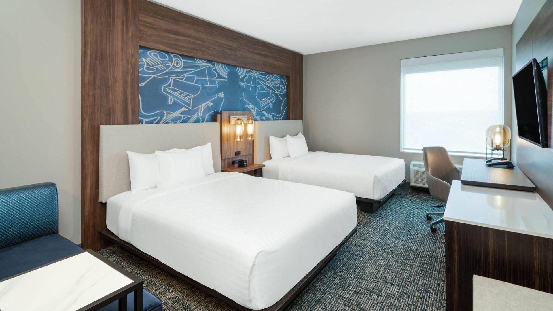 La Quinta & By Wyndham Downtown Stadium Nashville
