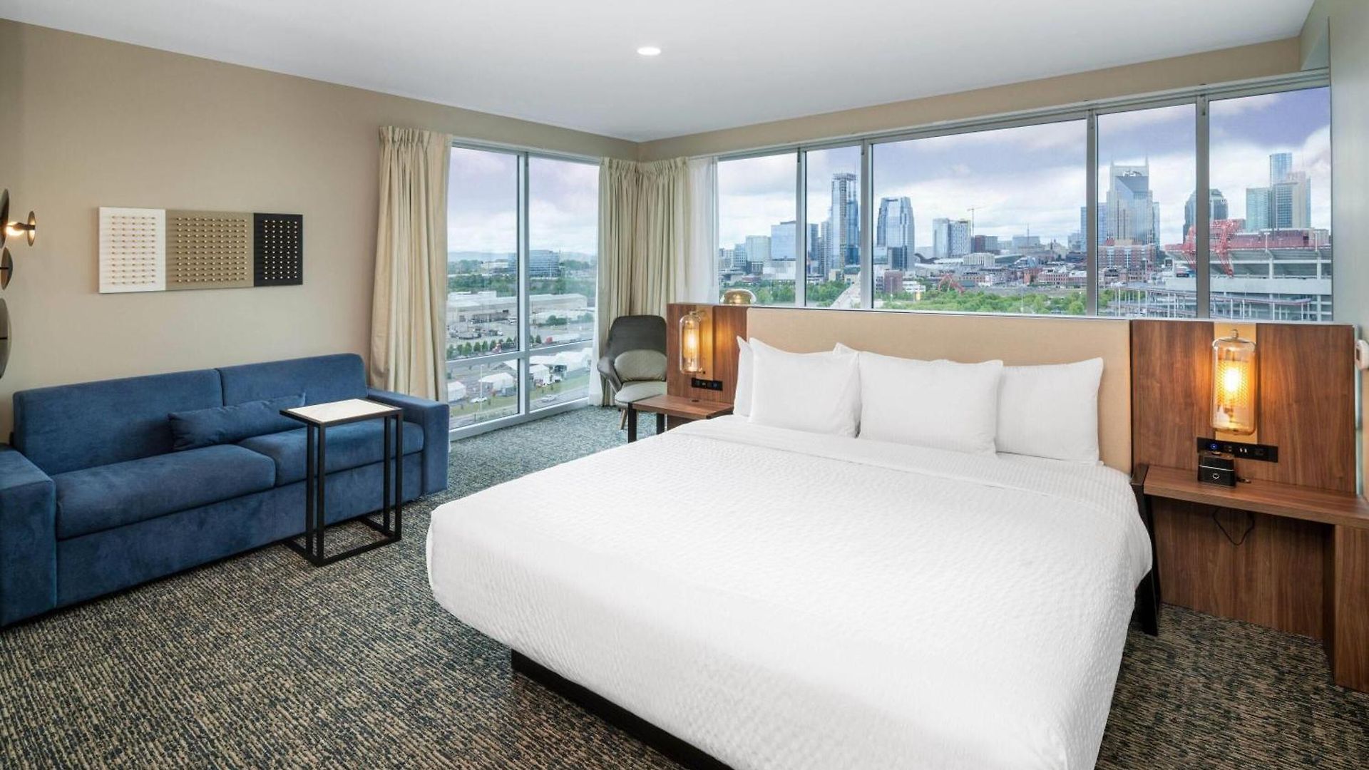 Hotel La Quinta & By Wyndham Downtown Stadium