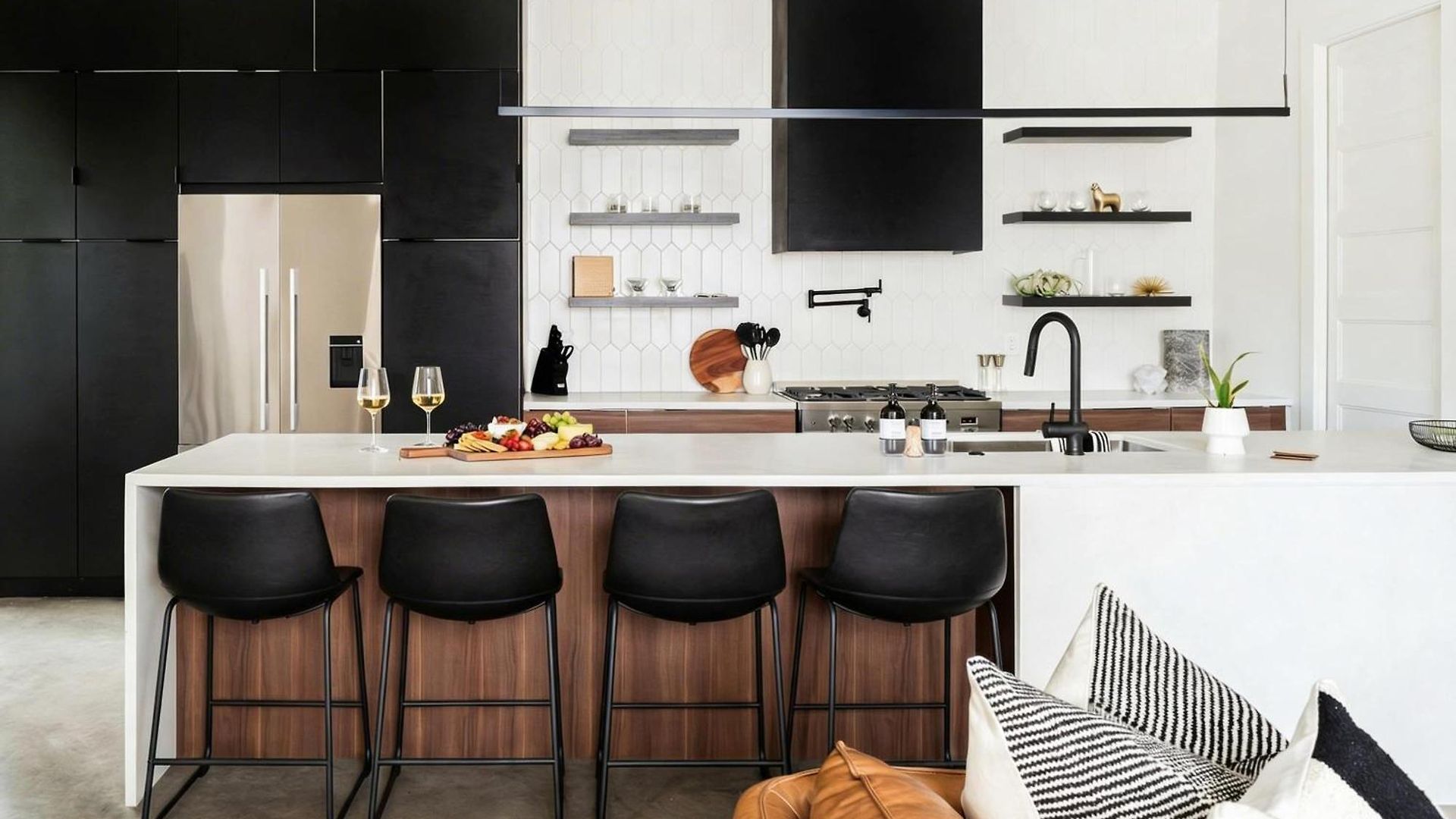 Nash Chic Near Dt Rooftop Luxe Comfort *