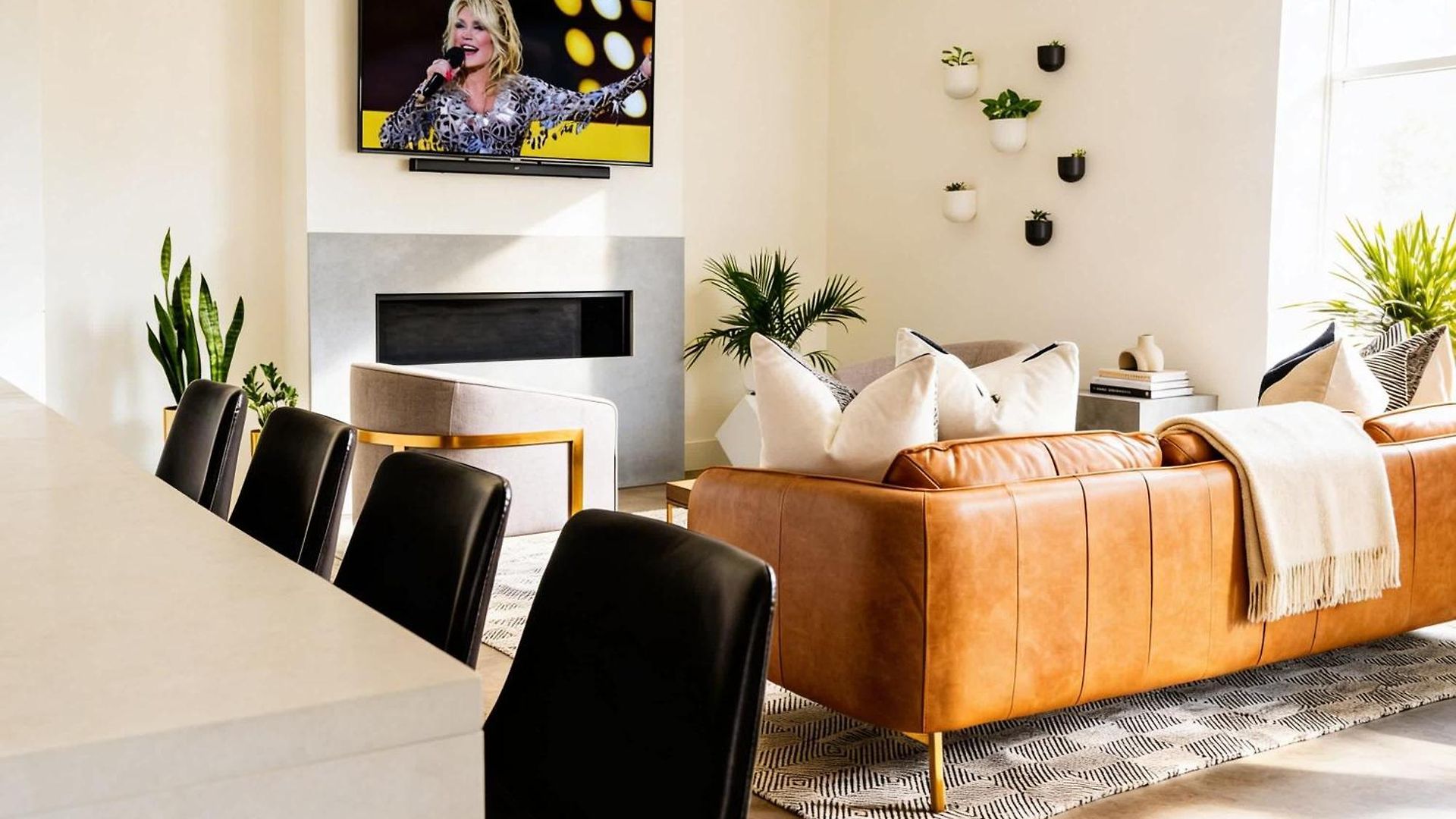 Nash Chic Near Dt Rooftop Luxe Comfort Holiday home *