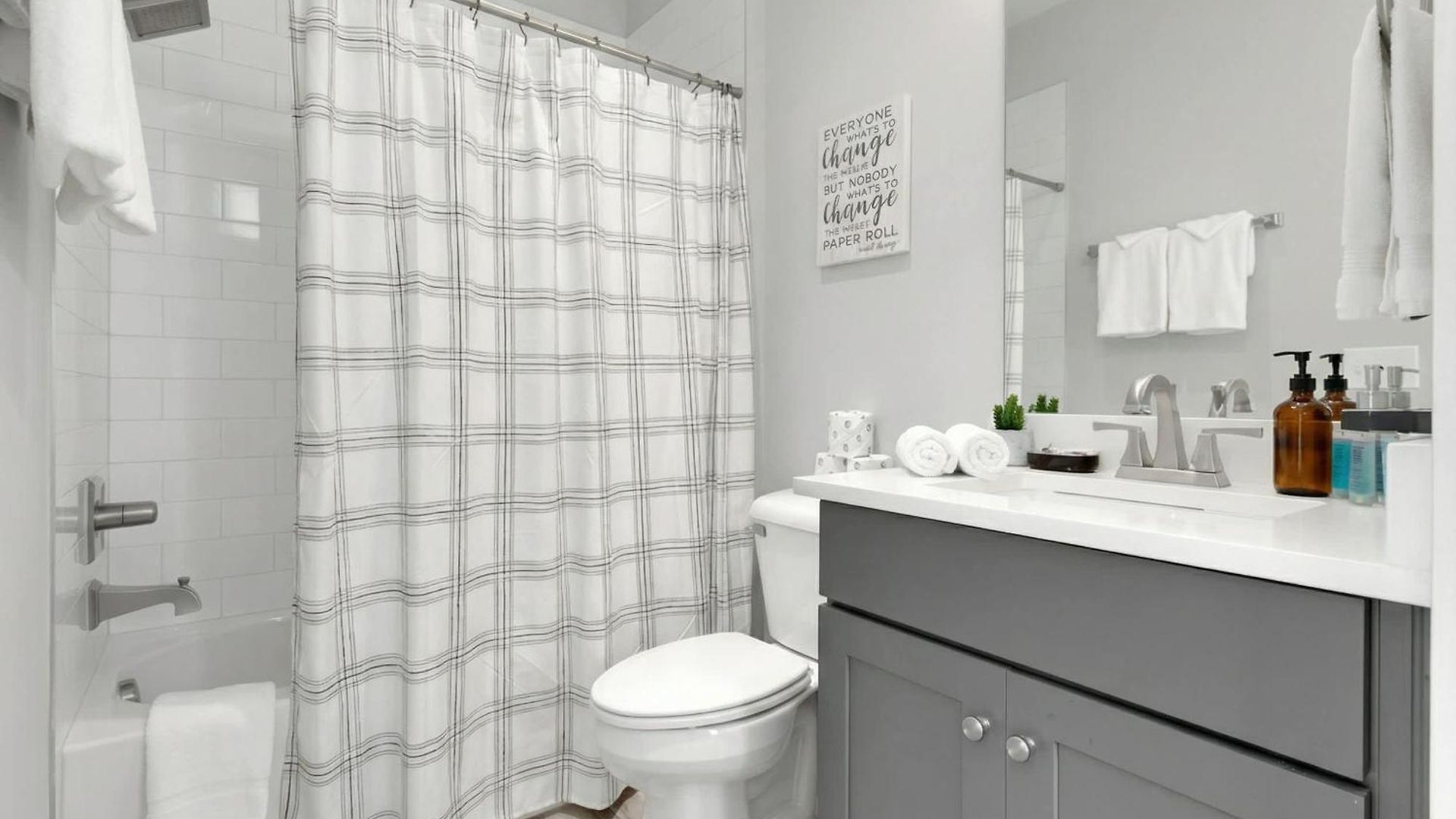 Lux Retreat 12 Beds Games Bar Holiday home Nashville