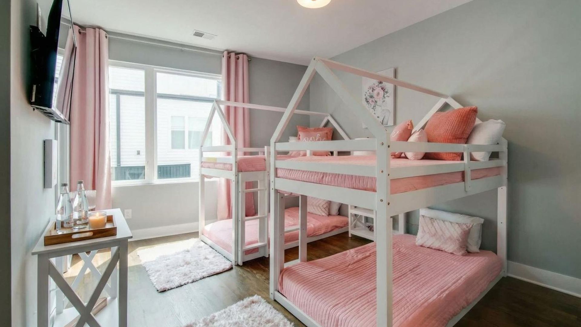 King & Queen 2 Homes - 24 Beds Views Holiday home Nashville