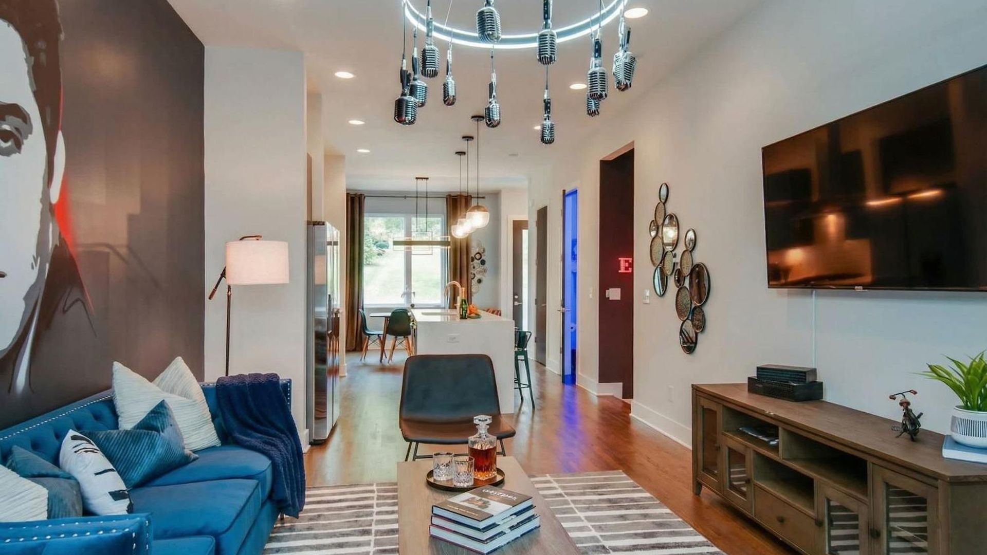 King & Queen 2 Homes - 24 Beds Views * Nashville