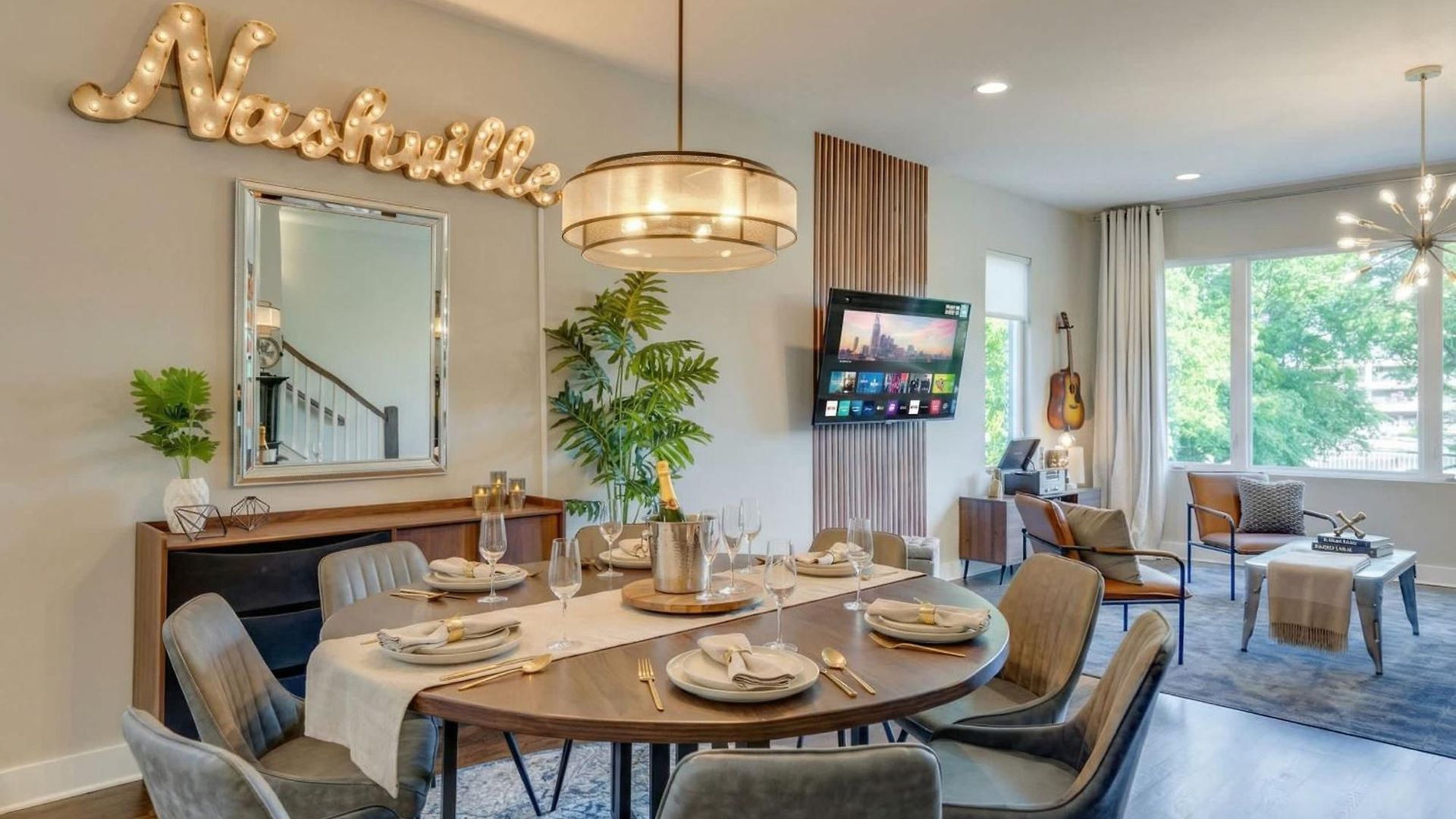 New Nashvegas Downtown Rooftop Views 13beds Holiday home