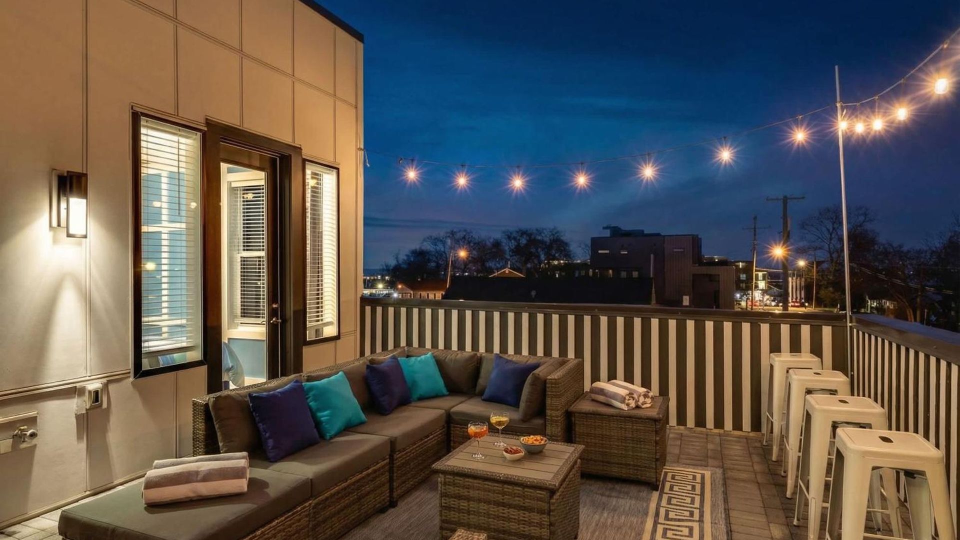 Holiday home New Luxe 4br 12 Beds - Roofdeck Views - Chefs Kitchen Nashville
