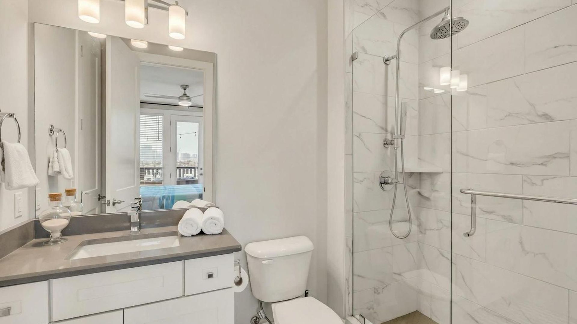 Holiday home New Luxe 4br 12 Beds - Roofdeck Views - Chefs Kitchen