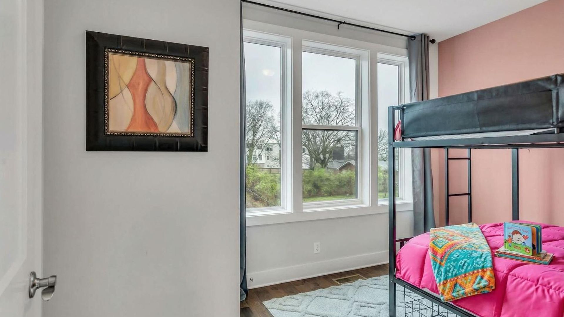 New Luxe 4br 12 Beds - Roofdeck Views - Chefs Kitchen Holiday home Nashville