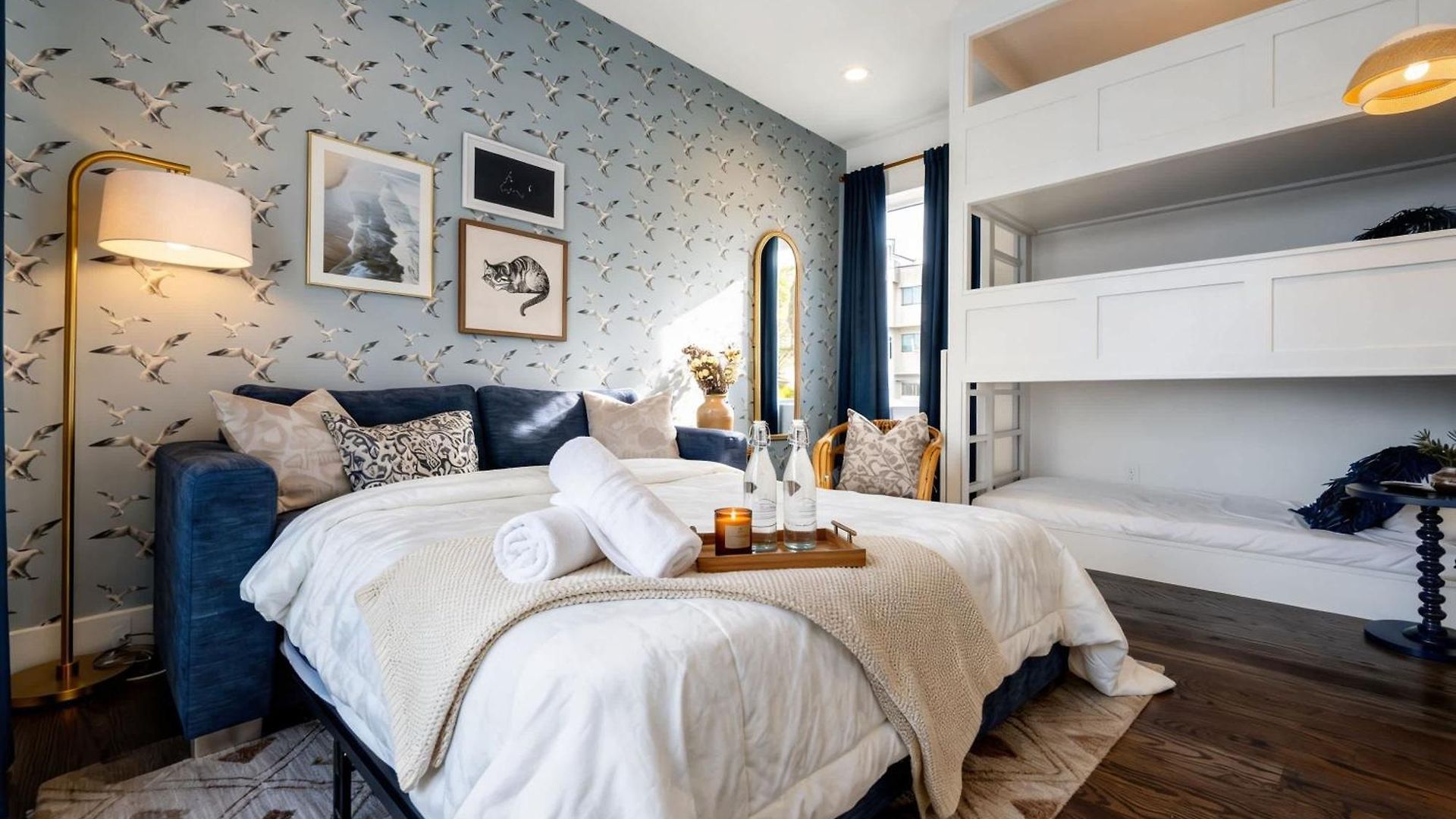 New Nash Eras - 15 Beds - Hot Tub On Rooftop Deck Holiday home Nashville