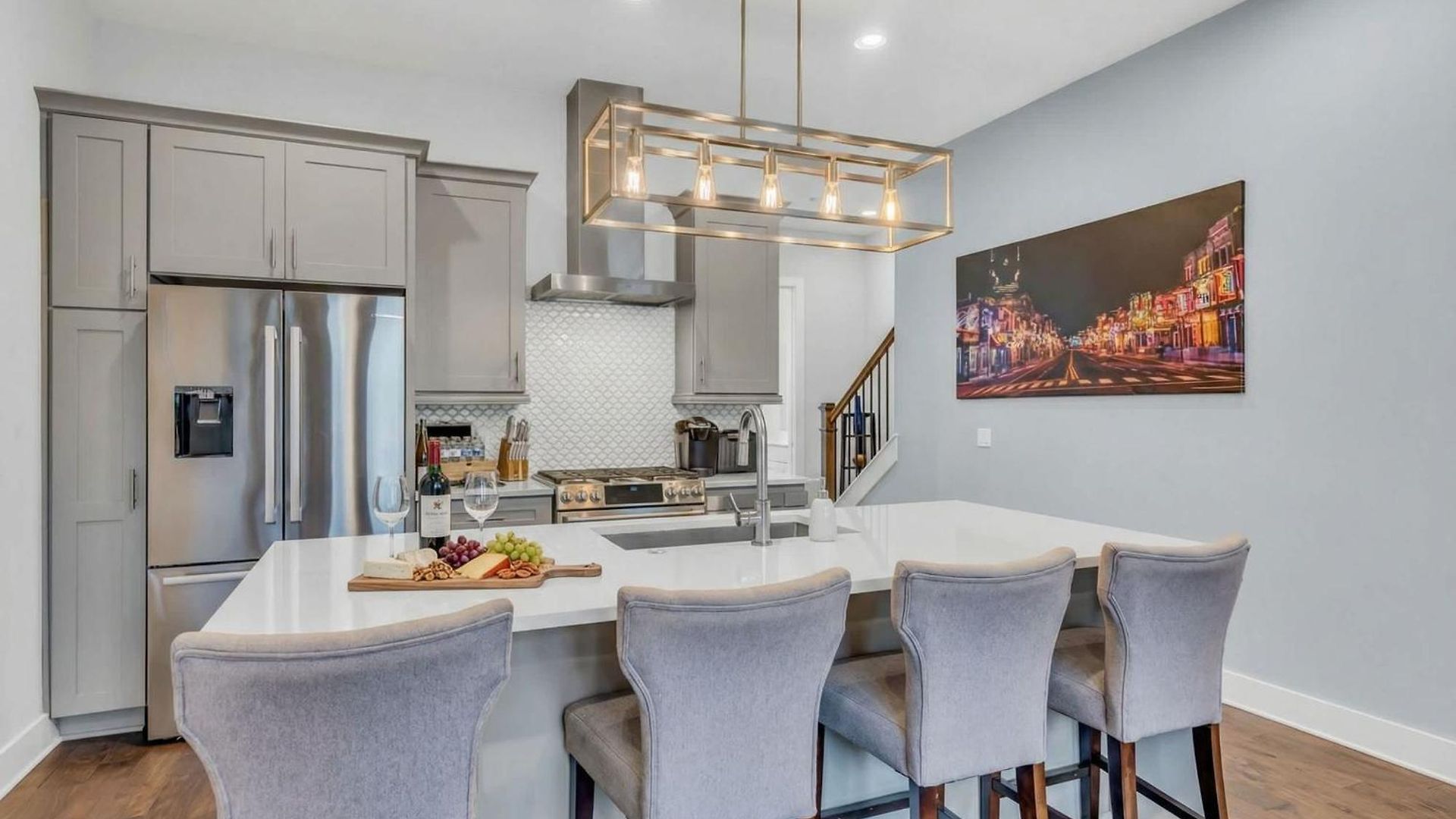 New Luxe 4br 12 Beds - Roofdeck Views - Chefs Kitchen Nashville