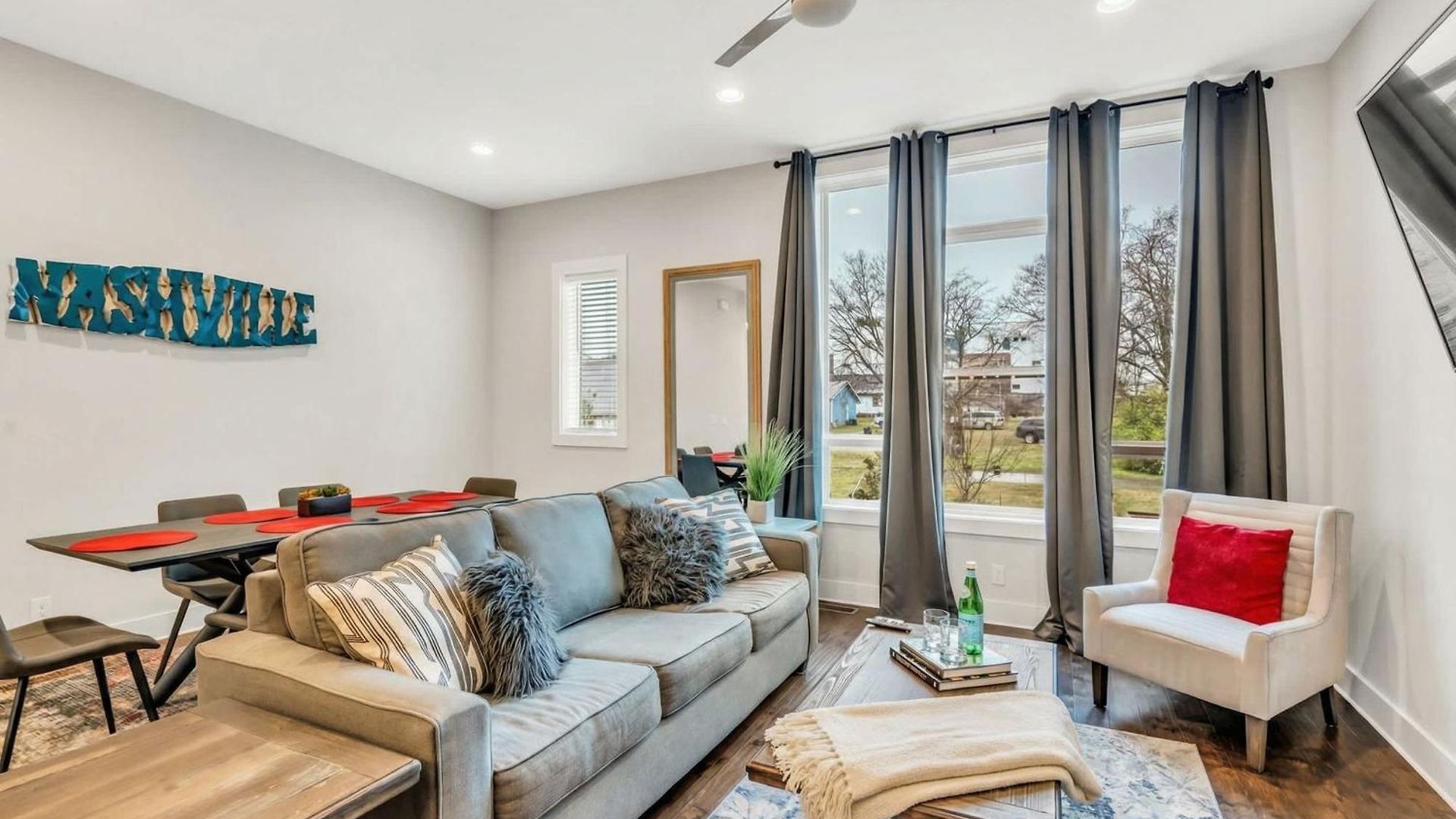 New Luxe 4br 12 Beds - Roofdeck Views - Chefs Kitchen *