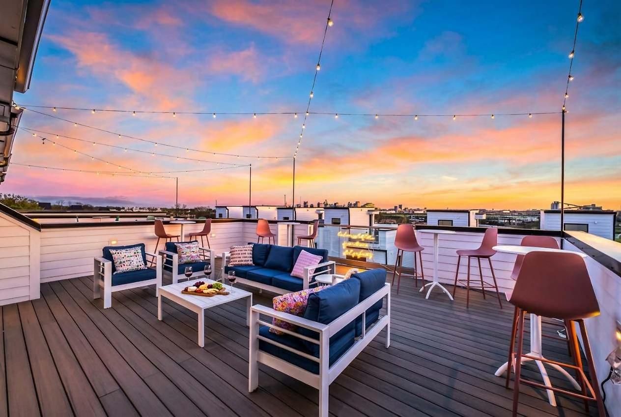 New Nash Eras - Rooftop Decks With Hot Tub - 15 Beds *