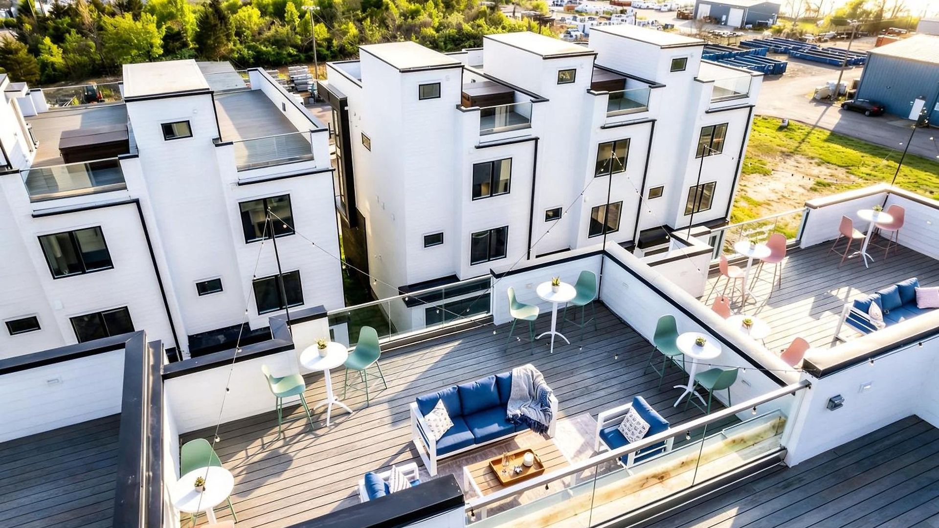 Holiday home New Nash Eras - 15 Beds - Hot Tub On Rooftop Deck *