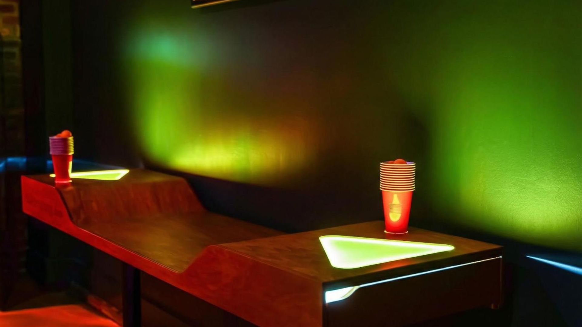 New We Roll Rooftop - Hot Tub With Views - 13 Beds *