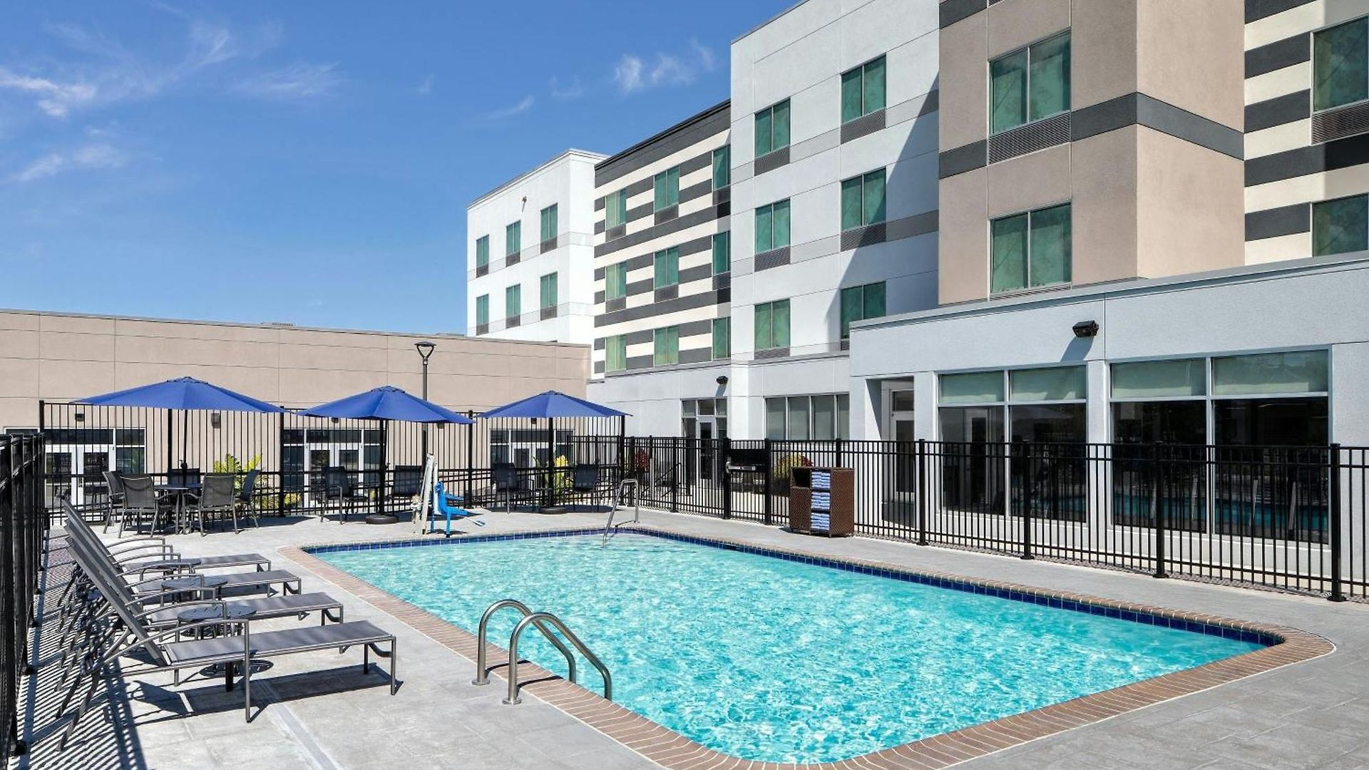 Fairfield By Marriott & Bellevue Hotel Nashville