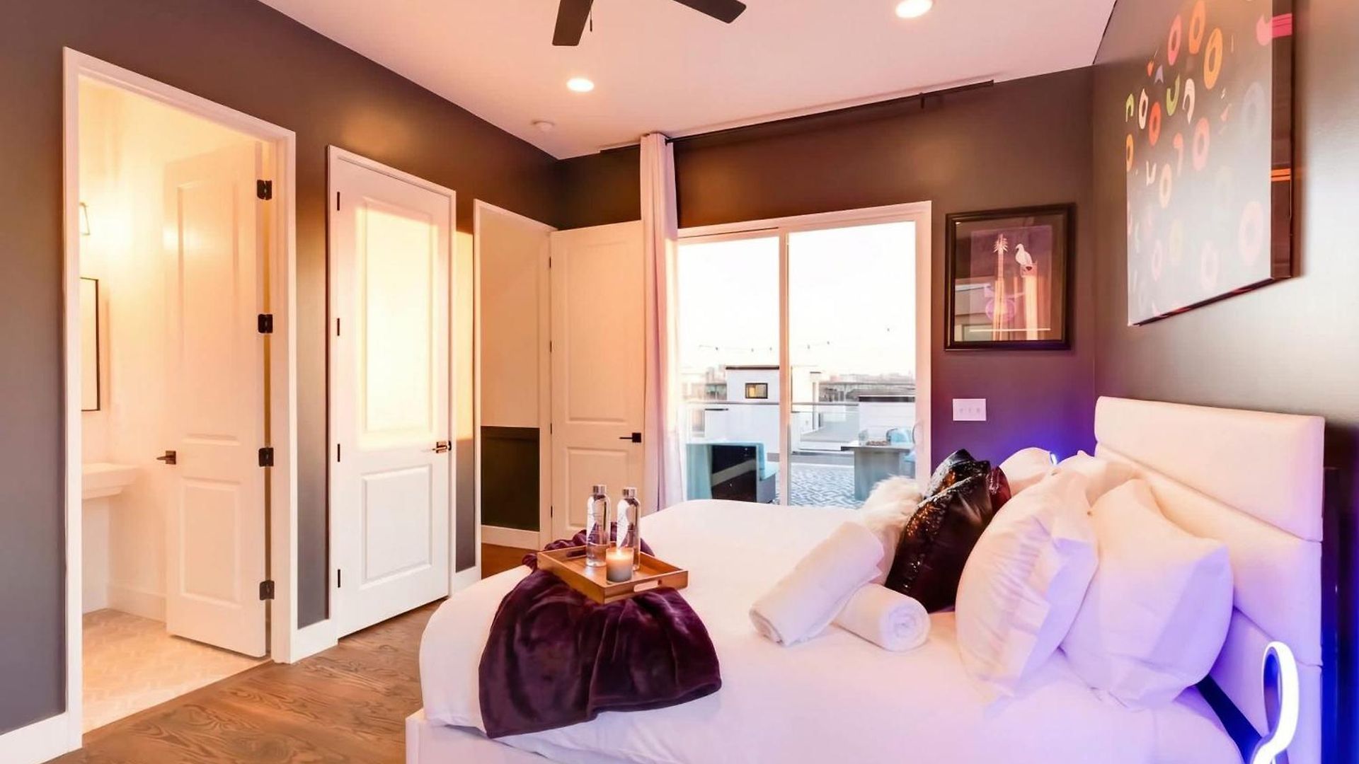 New We Roll Rooftop - Hot Tub With Views - 13 Beds *