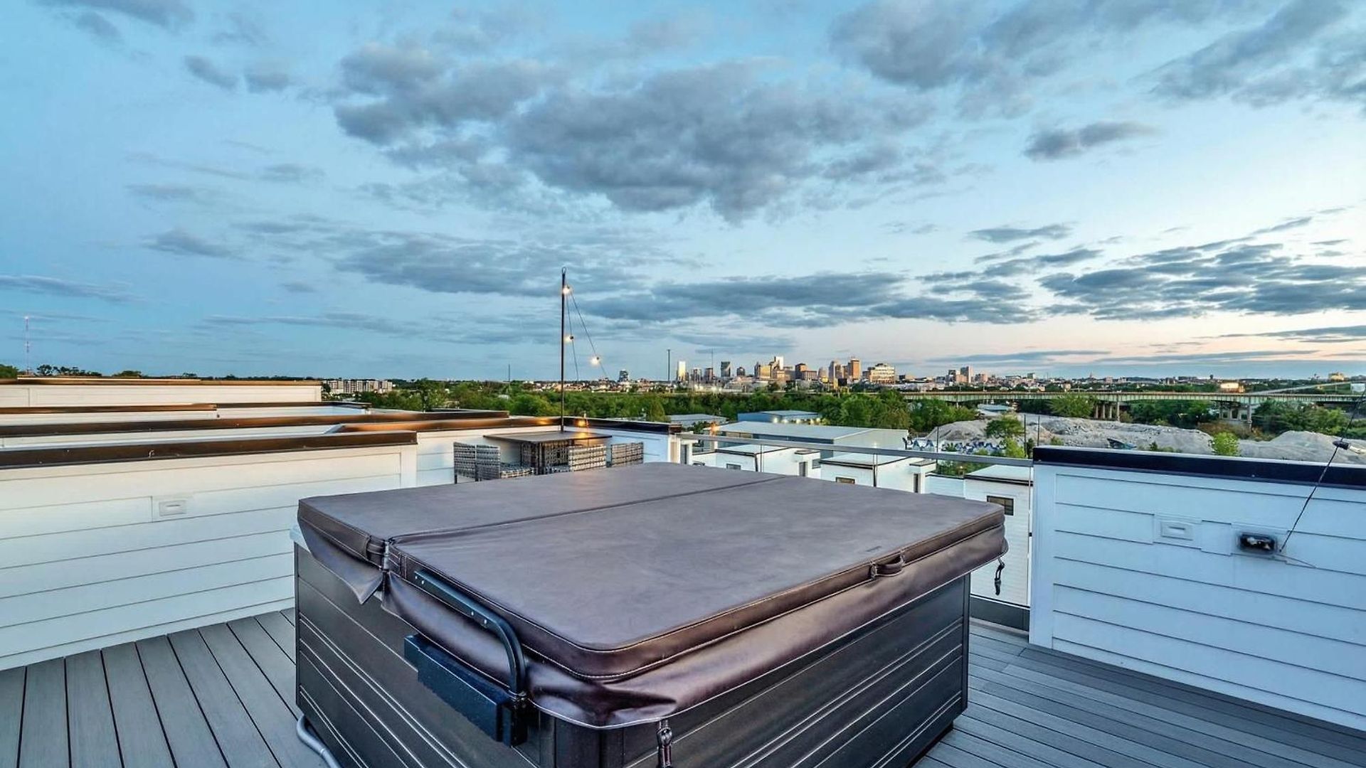 New We Roll Rooftop - Hot Tub With Views - 13 Beds * Nashville