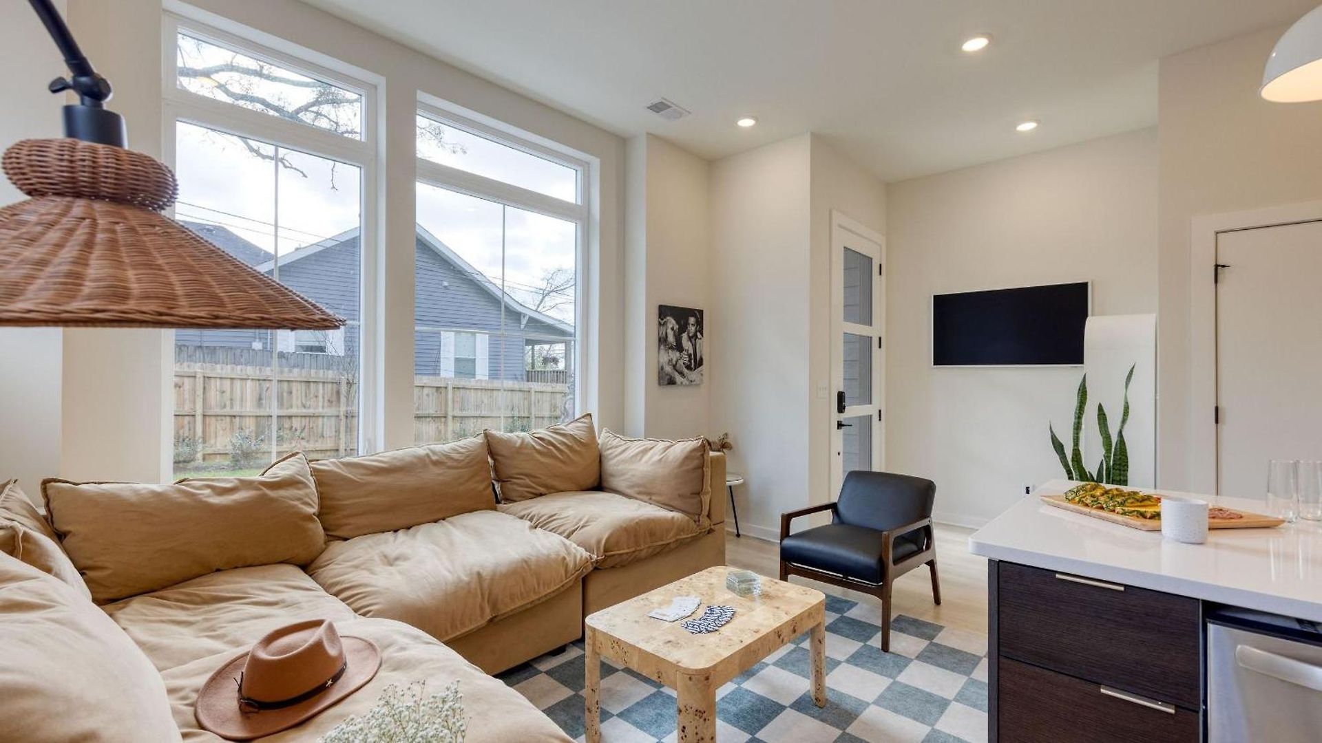 Holiday home Stunning New Build In East Nash Minutes To Broadway The Stage By Avantstay Nashville