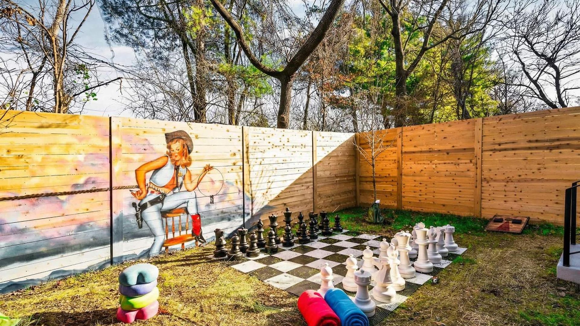 Hot Tub Poker Pool Table & Rooftop Mls View Holiday home