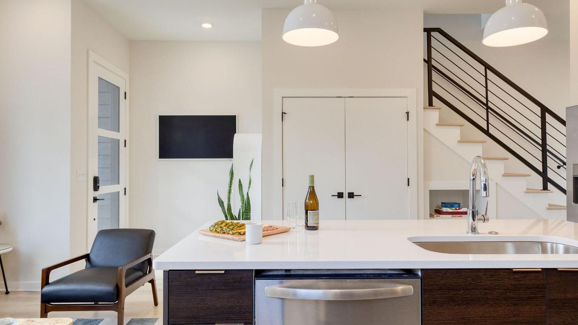 Stunning New Build In East Nash Minutes To Broadway The Stage By Avantstay * Nashville