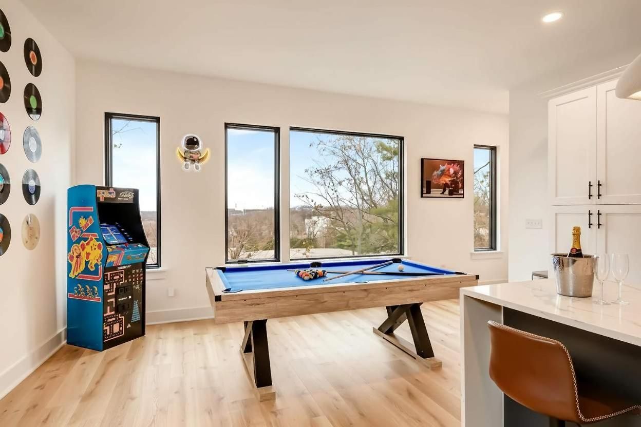 Holiday home Rooftop Deck Hot Tub & Game In