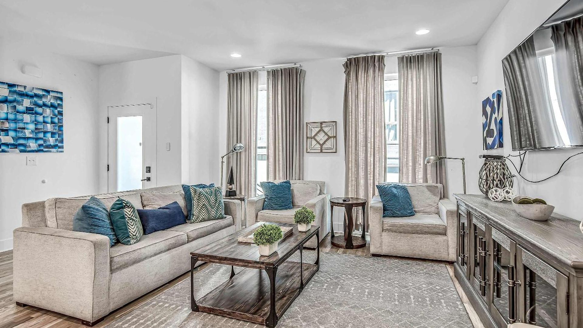 Spectacular Double Rooftop 7 Mins To Broadway