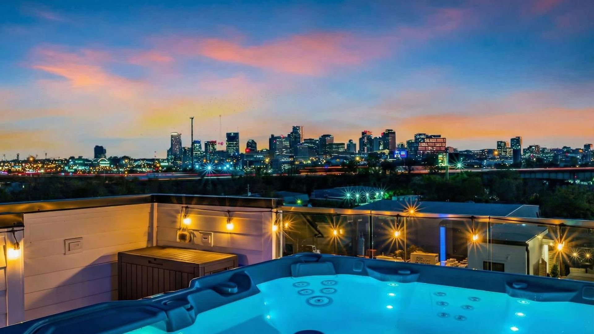 2 Hot Tubs Karaoke Game Downtown Holiday home Nashville
