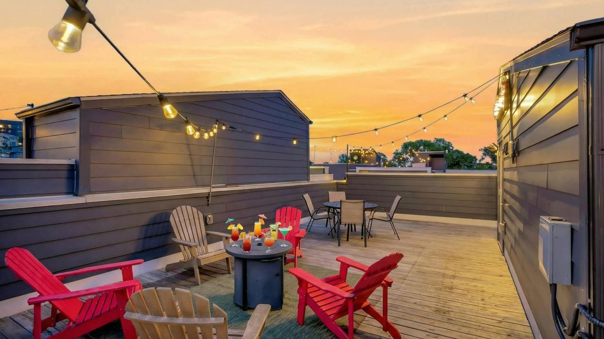 Rooftop Deck Grill Ping Pong Near Downtown Nashville
