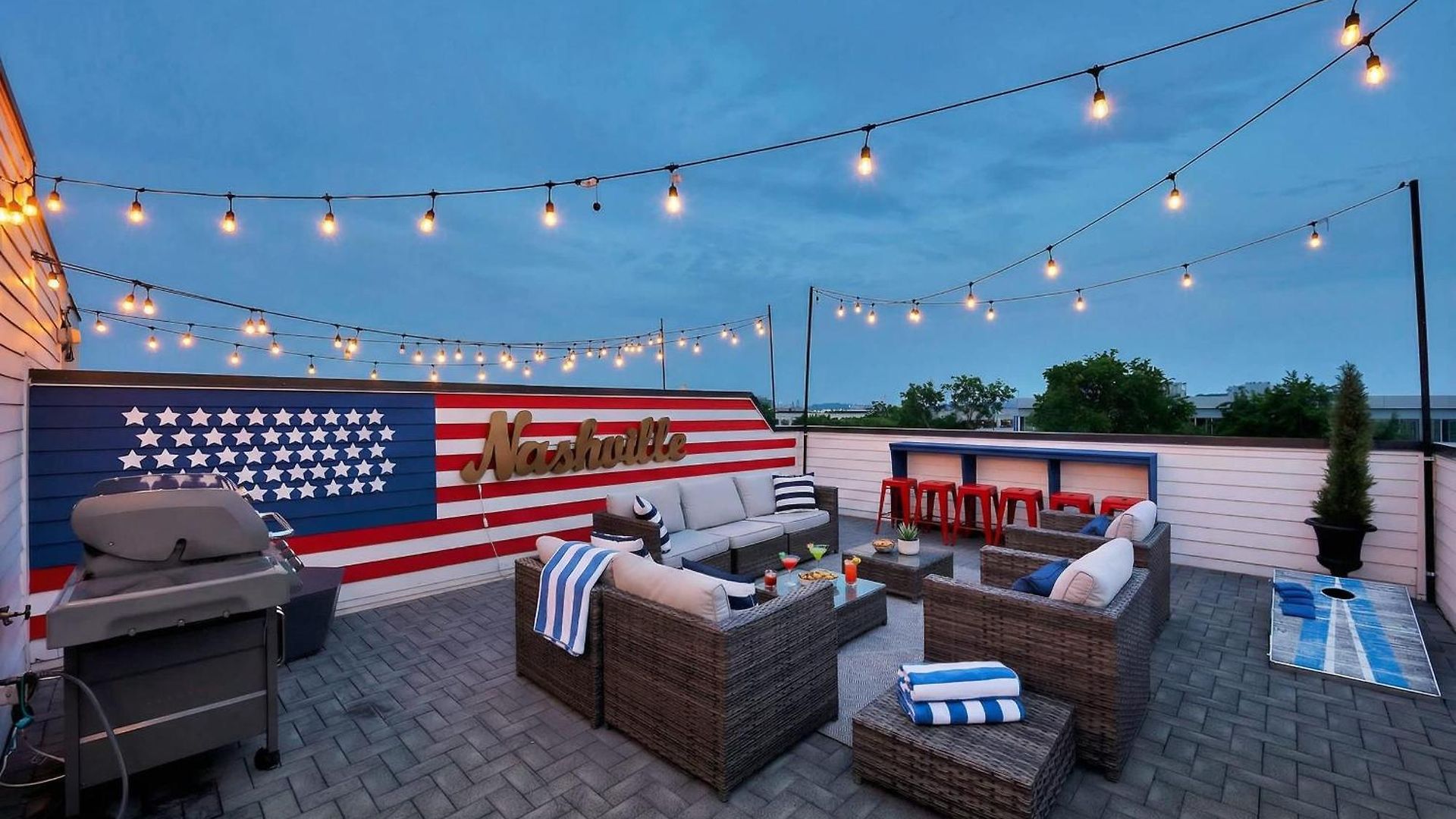 Holiday home Rooftop Deck & Shuffleboard Bbq Near Downtown